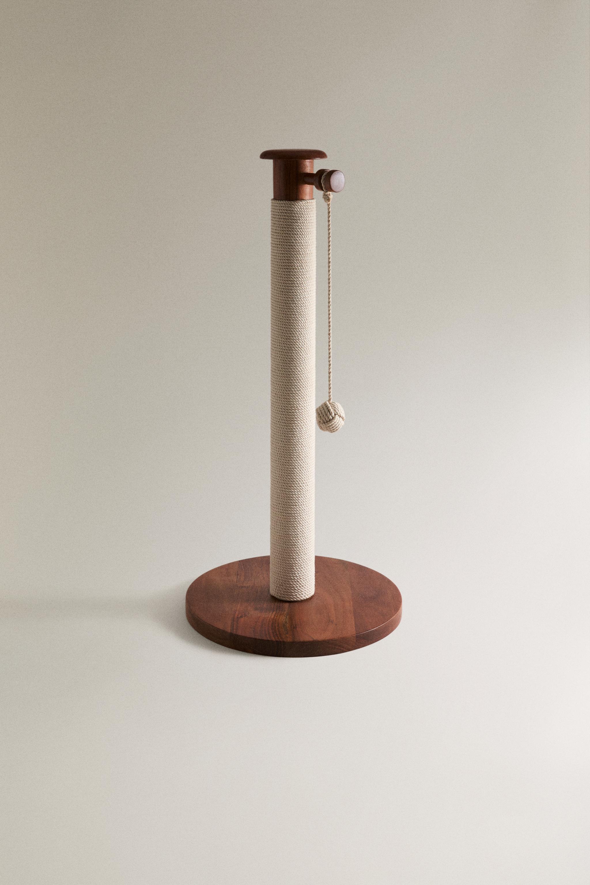 WOOD AND COTTON CAT SCRATCHER